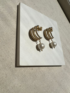 Skylar Pearl Earrings